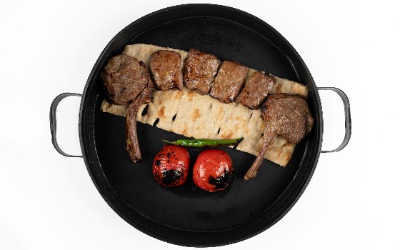 کباب قاجاری 2 سیخ با گوجه