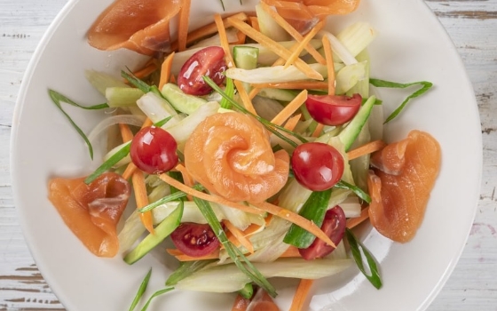 سالمون سالاد