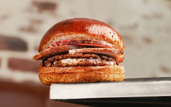 Burger + Pastrami