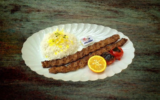 چلو کباب کوبیده مخصوص دوسیخ