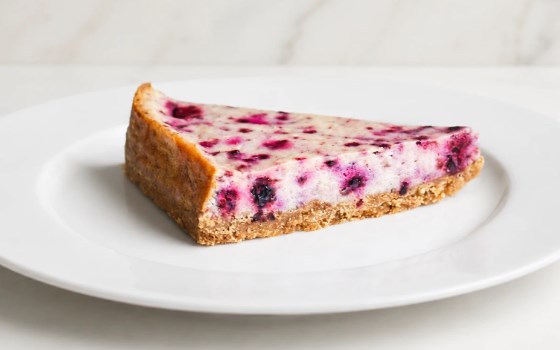 اسلایس چیزکیک تمشک تنوری