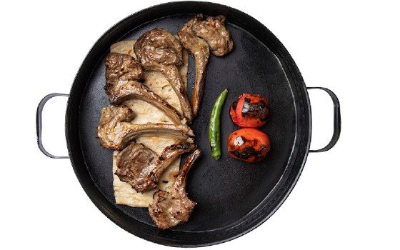 کباب شیشلیک شاندیز 2 سیخ با گوجه
