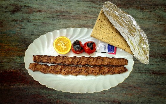 خوراک کباب کوبیده مخصوص دوسیخ