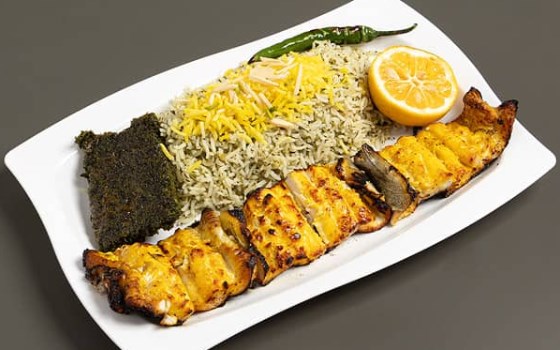 سبزی پلو با ماهی قزل آلا(کبابی)+کوکوسبزی